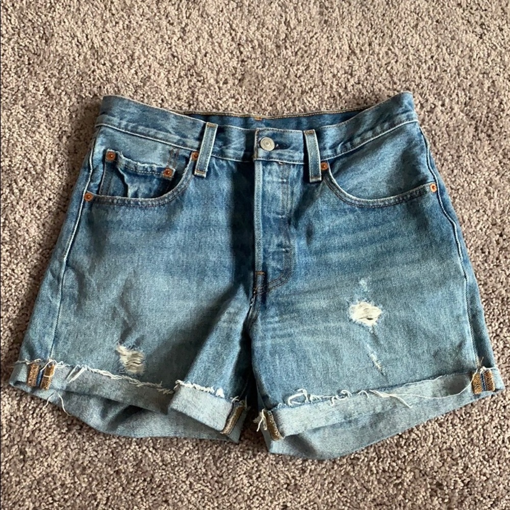 High Waisted Levi’s Jean Shorts
